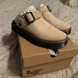 DR. MARTEN CARLSON SUEDE CASUAL SLINGBACK MULES